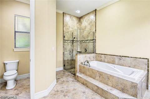 672 Fairway Ter, Naples FL - photo 13 of 40