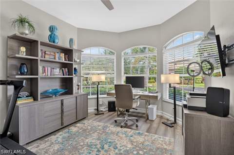 6040 Dogleg Dr, Naples FL - photo 21 of 49