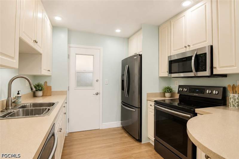 2 bedroom Condominium at 1766 Cape Coral Pkwy E 510, Harbor South Condo, Cape Coral — photo 5