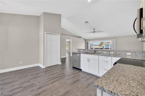 409 NE 25th Ter, Cape Coral FL - photo 11 of 49