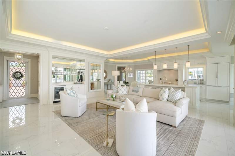 3 bedroom Attached at 4000 Gulf Shore Blvd N 3300, Venetian Villas, Naples — photo 5