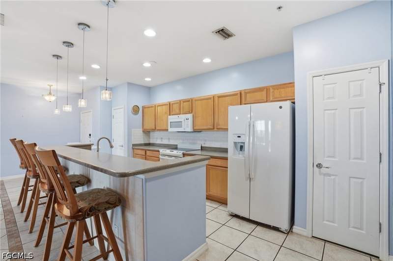 2 bedroom Condominium at 11751 Pasetto Ln 407, Royal Pointe, Fort Myers — photo 4
