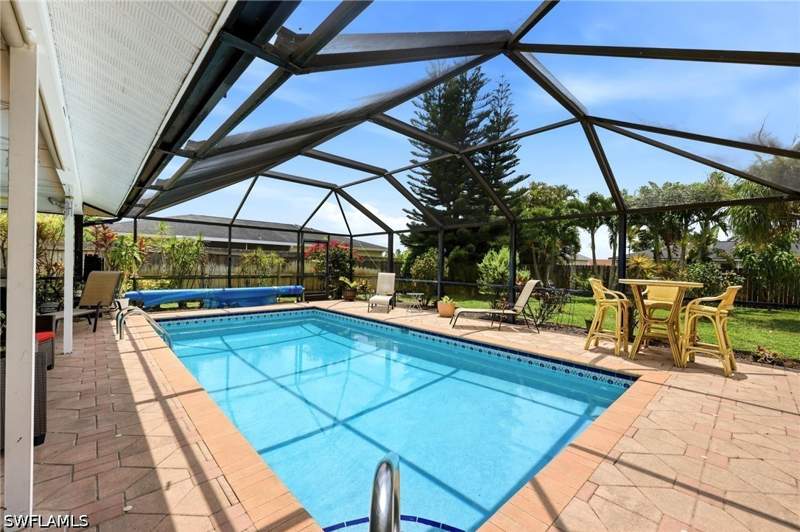 3 bedroom SingleFamilyResidence at 720 Meyer Dr, Orange Tree, Naples — photo 2