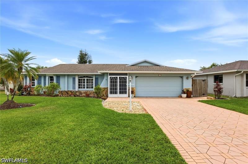 3 bedroom SingleFamilyResidence at 720 Meyer Dr, Orange Tree, Naples — photo 3