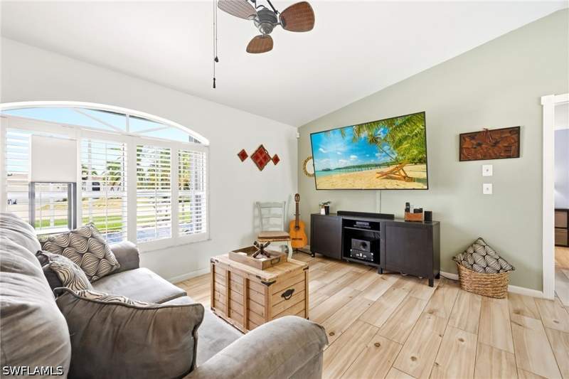 3 bedroom SingleFamilyResidence at 720 Meyer Dr, Orange Tree, Naples — photo 4