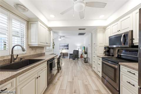 720 Meyer Dr, Naples FL - photo 9 of 26