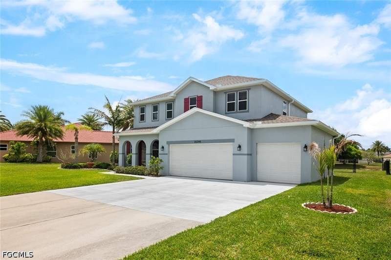 4 bedroom SingleFamilyResidence at 18290 Pine Nut Ct, Town Lakes, Lehigh Acres — photo 2