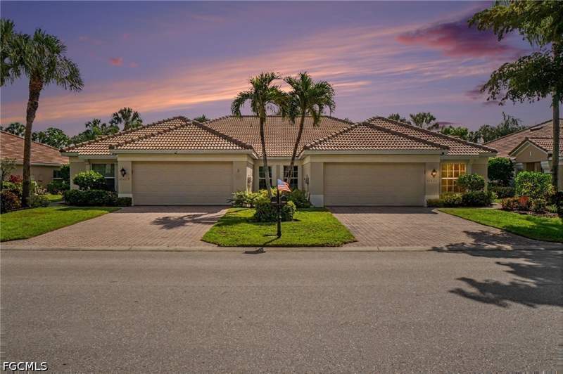 2 bedroom Attached at 10021 Colonial Country Club Blvd, Sabal Pointe, Fort Myers — photo 2
