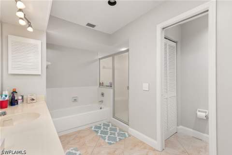 511 Clubside Dr 1-511, Naples FL - photo 15 of 27