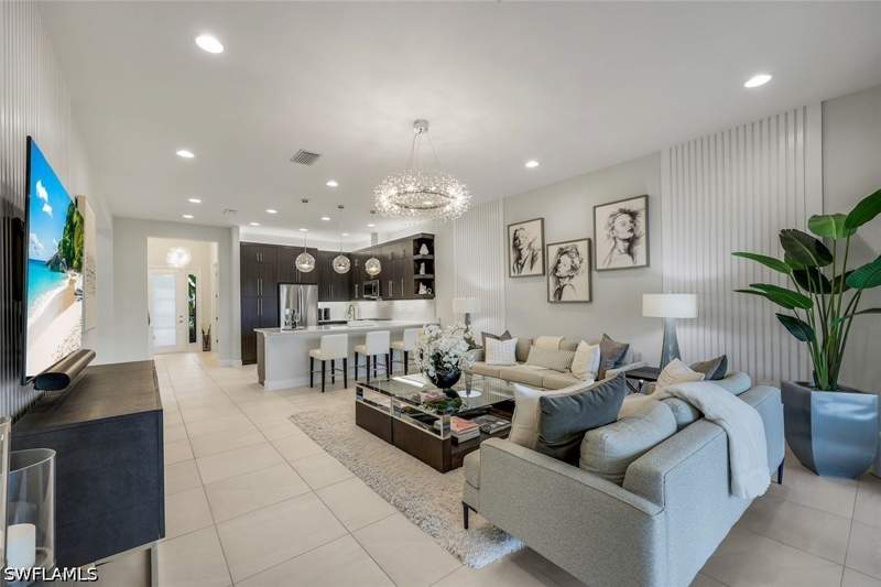 2 bedroom Attached at 28393 Turin Ct, Valencia Bonita, Bonita Springs — photo 3
