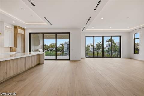 1286 Belaire Ct, Naples FL - photo 7 of 36