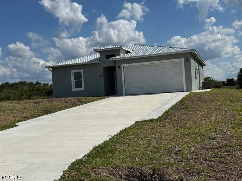 3 bedroom SingleFamilyResidence at 115 Lansing Cir, Banyan Village, Labelle — photo 3