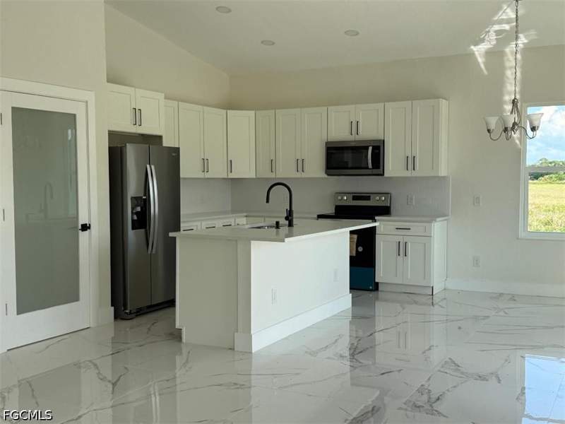 3 bedroom SingleFamilyResidence at 115 Lansing Cir, Banyan Village, Labelle — photo 4