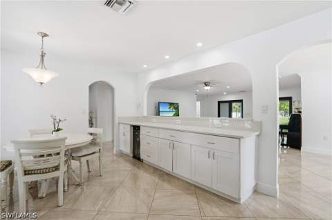 5930 Sea Grass Ln, Naples FL - photo 15 of 49