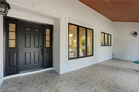 5930 Sea Grass Ln, Naples FL - photo 7 of 49