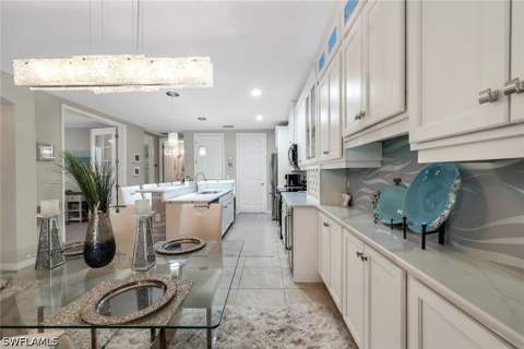 14815 Edgewater Cir, Naples FL - photo 10 of 45