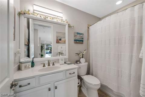 14815 Edgewater Cir, Naples FL - photo 15 of 45