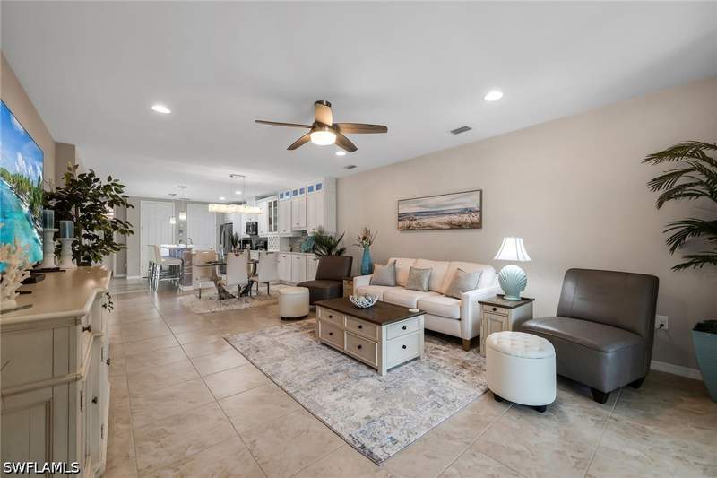 2 bedroom Attached at 14815 Edgewater Cir, Coral Harbor, Naples — photo 5