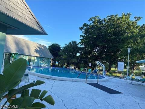 120 Grassy Key Ln 38, Naples FL - photo 21 of 29