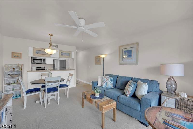 1 bedroom Condominium at 200 Lenell Rd 218, Estero Island Yacht & Racquet Club Condo, Fort Myers Beach — photo 3