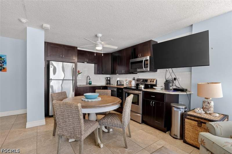 1 bedroom Condominium at 7330 Estero Blvd 702, Estero Beach And Tennis Club, Fort Myers Beach — photo 4