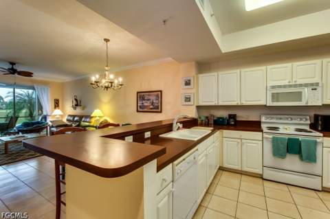 4690 Turnberry Lake Dr 104, Estero FL - photo 6 of 9