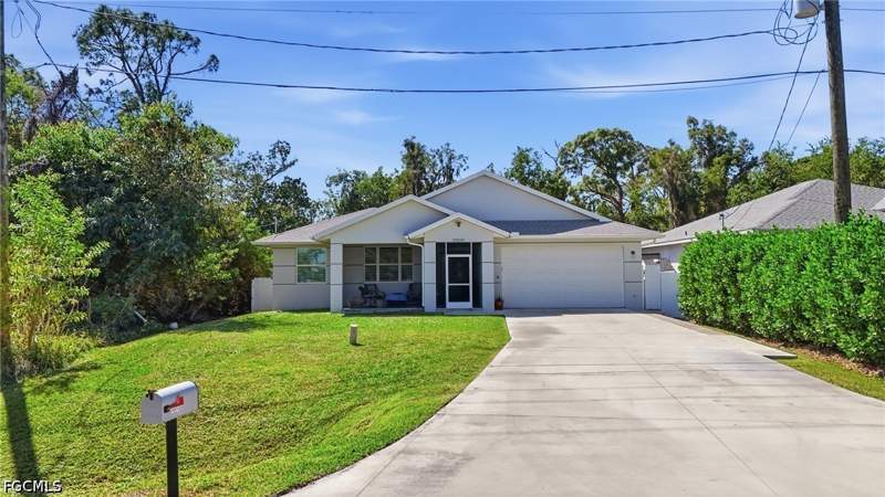 3 bedroom SingleFamilyResidence at 20230 Trailside Dr, Trailside, Estero — photo 2