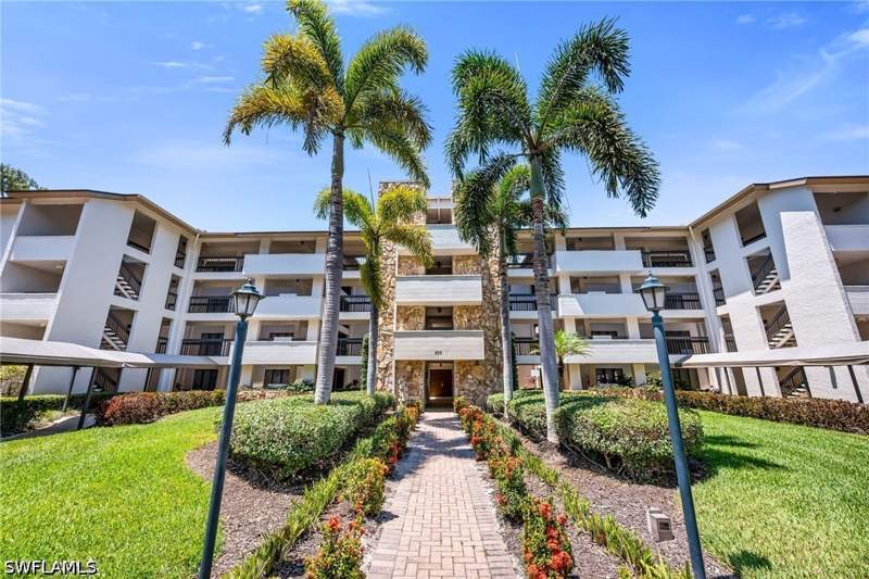 2 bedroom Condominium at 200 Wyndemere Way B402, Commons At Wyndemere, Naples — photo 3