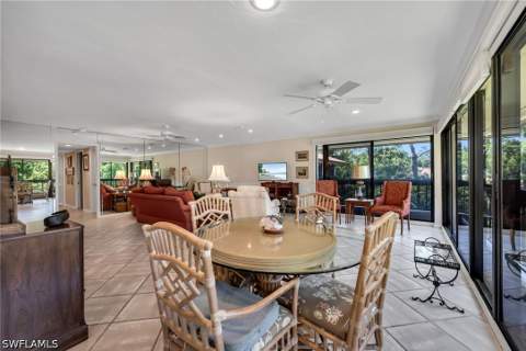 200 Wyndemere Way B402, Naples FL - photo 7 of 38