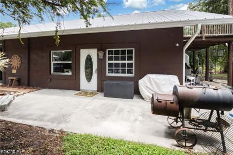 17611 Old Bayshore Rd, North Fort Myers FL - photo 13 of 48