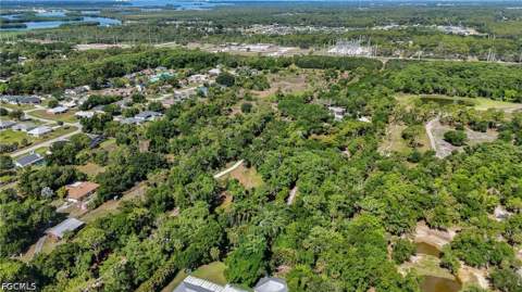 17611 Old Bayshore Rd, North Fort Myers FL - photo 7 of 48