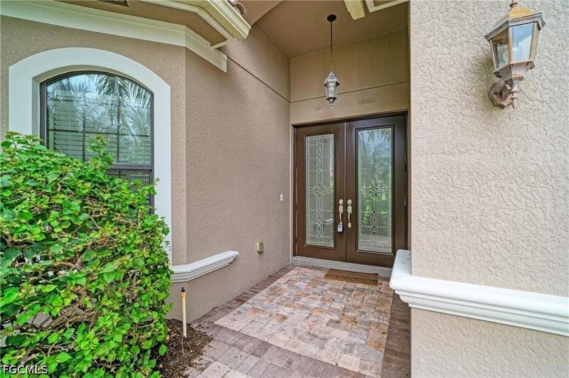 5 bedroom SingleFamilyResidence at 3701 Pleasant Springs Dr, Riverstone, Naples — photo 2