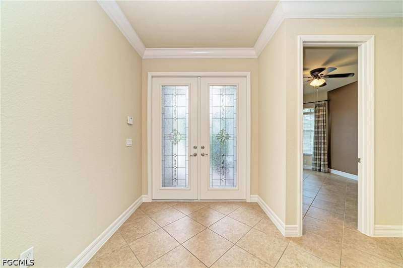 5 bedroom SingleFamilyResidence at 3701 Pleasant Springs Dr, Riverstone, Naples — photo 3