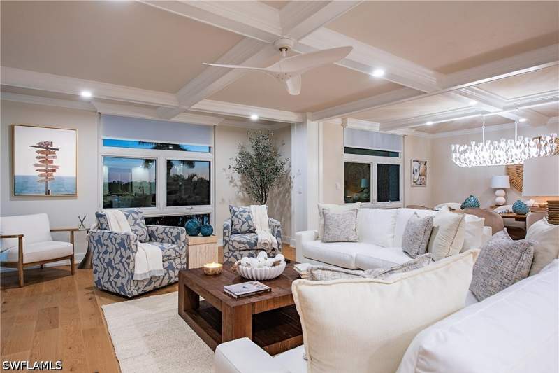 2 bedroom Condominium at 400 Park Shore Dr 304, Colony Gardens, Naples — photo 2