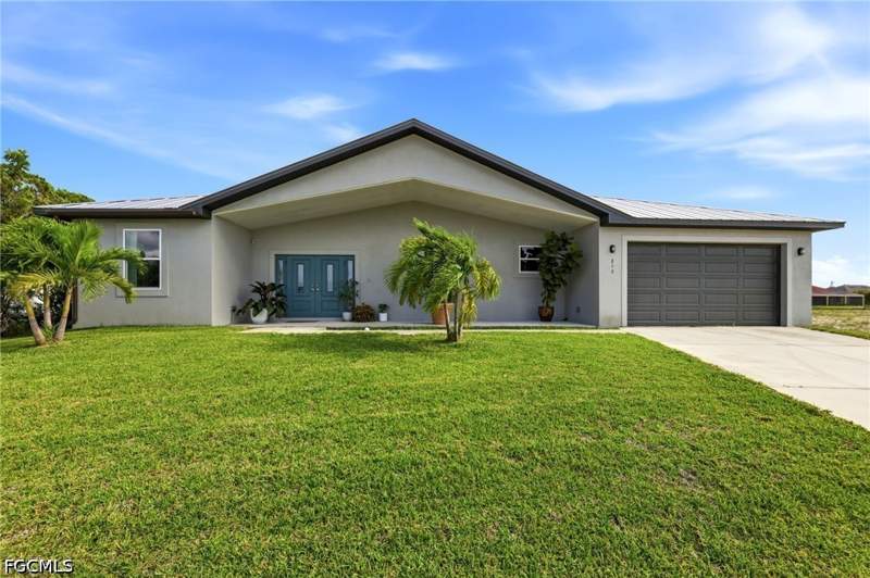 5 bedroom SingleFamilyResidence at 212 SW 20th St, Cape Coral, Cape Coral — photo 2