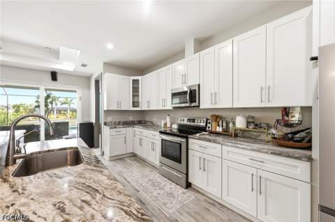 212 SW 20th St, Cape Coral FL - photo 9 of 39