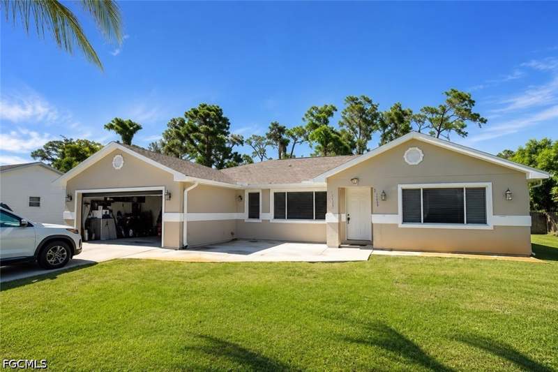 3 bedroom SingleFamilyResidence at 8093 Caloosa Rd, San Carlos Park, Fort Myers — photo 2