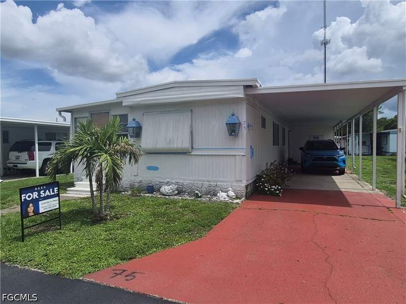 2 bedroom ManufacturedHome at 75 Hacienda Blvd, Poinsettia Park Mobile Home Co-Op Inc, Fort Myers — photo 2