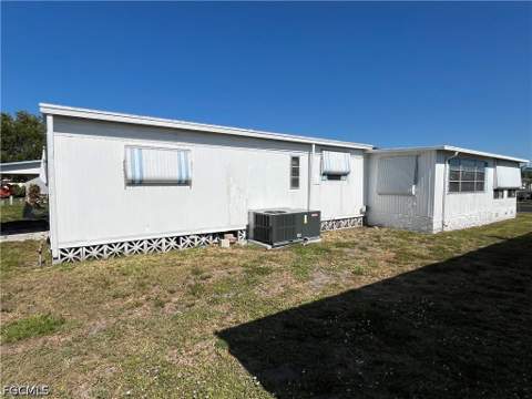 75 Hacienda Blvd, Fort Myers FL - photo 8 of 27