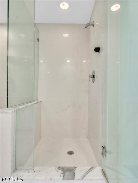 3000 Oasis Grand Blvd 2905, Fort Myers FL - photo 11 of 40