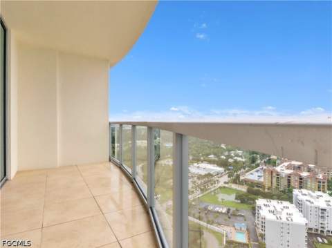 3000 Oasis Grand Blvd 2905, Fort Myers FL - photo 13 of 40