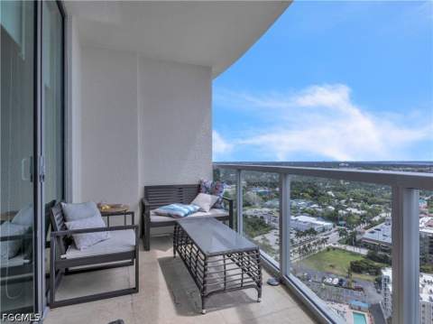 3000 Oasis Grand Blvd 2905, Fort Myers FL - photo 15 of 40