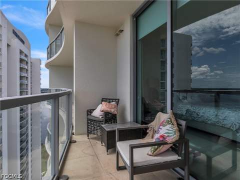 3000 Oasis Grand Blvd 2905, Fort Myers FL - photo 16 of 40