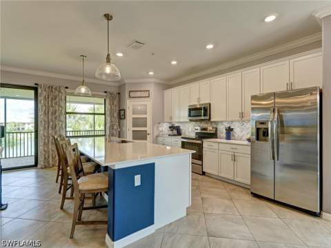 2359 Montserrat Ln 202, Naples FL - photo 19 of 50