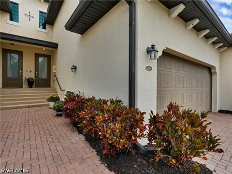 2359 Montserrat Ln 202, Naples FL - photo 8 of 50
