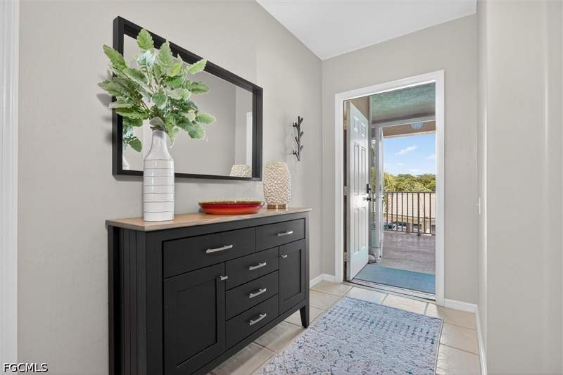 2 bedroom Condominium at 9190 Southmont Cv 202, Southmont Cove, Fort Myers — photo 3