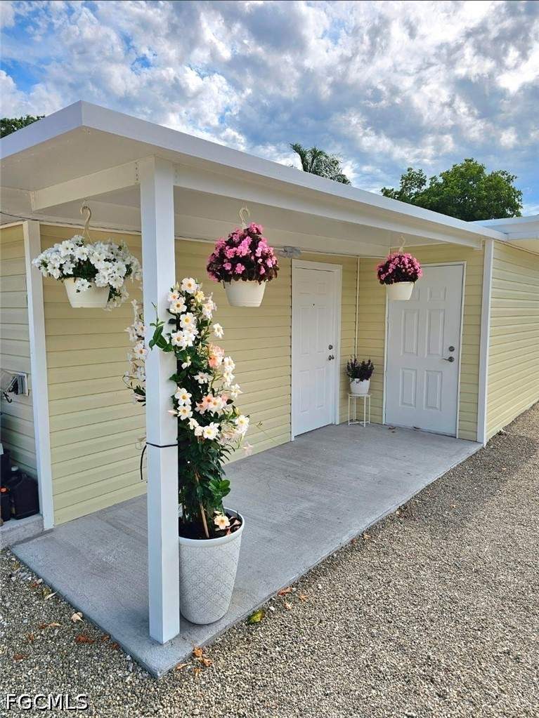 3 bedroom ManufacturedHome at 1130 Patterson Rd, Cape Coral, Cape Coral — photo 2
