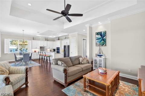 243 Driftwood Ln, Fort Myers Beach FL - photo 9 of 40