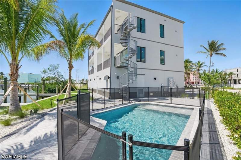 2 bedroom Condominium at 855 Lagoon ST 1, ISLAND SHORES, Fort Myers Beach — photo 1