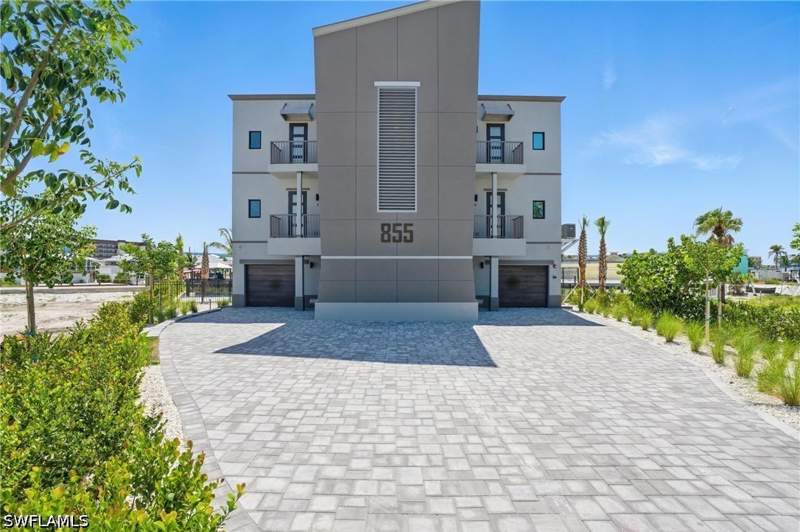 2 bedroom Condominium at 855 Lagoon ST 1, ISLAND SHORES, Fort Myers Beach — photo 2